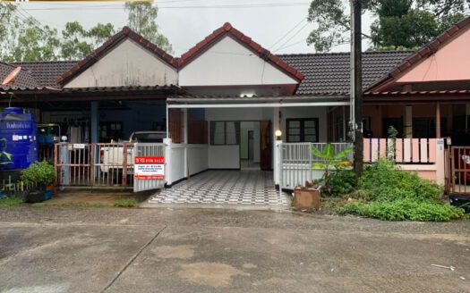 ทาวเฮ้าส์ ใกล้ศาลอาญา กรอกยายชา เนินพระ ระยอง